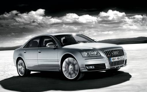 Audi S8-ok